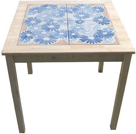 tavolo in legno con ripiano in Gres Vietrese